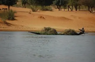 le fleuve Niger à Gao au Mali sable